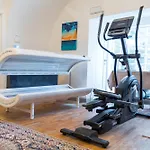 Majestic In Hills Of Florence With Gardens Gym Jacuzzi And Sauna 菲耶索莱